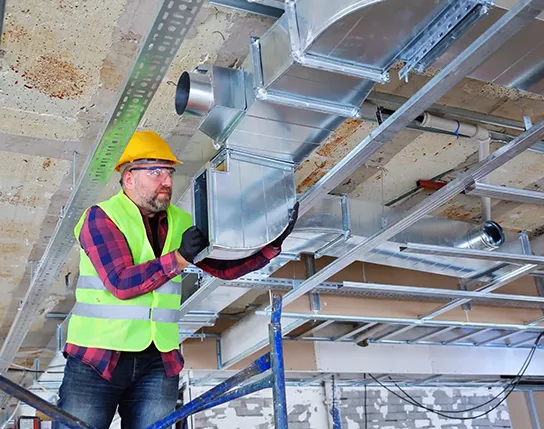 a contractor install a commercial duct
